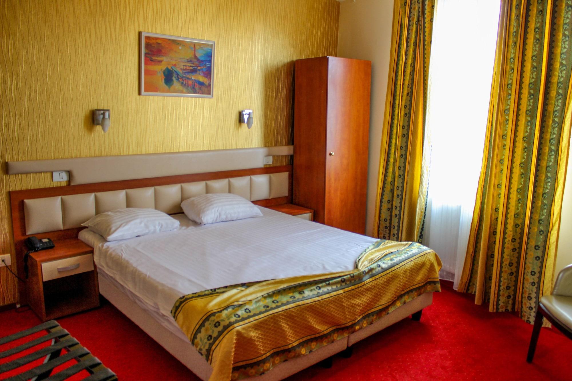 Kosher Hotel Lev Or Bucarest Exterior foto