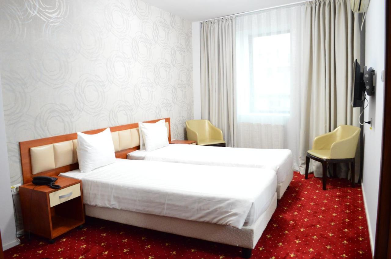 Kosher Hotel Lev Or Bucarest Exterior foto
